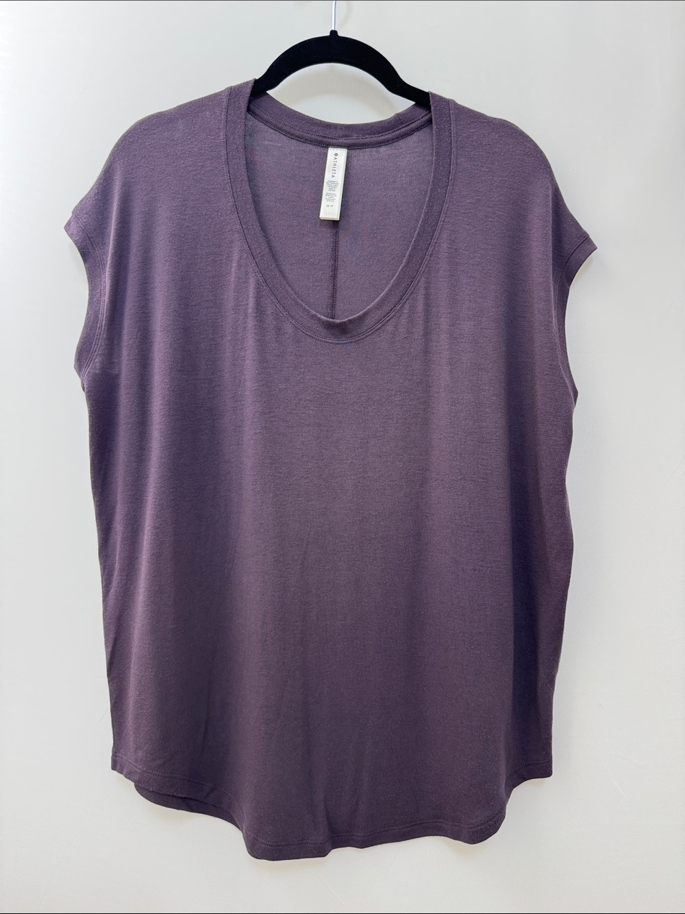 Athleta Plum Cloudlight Stratus Scoop Neck Cap Sleeve Tee